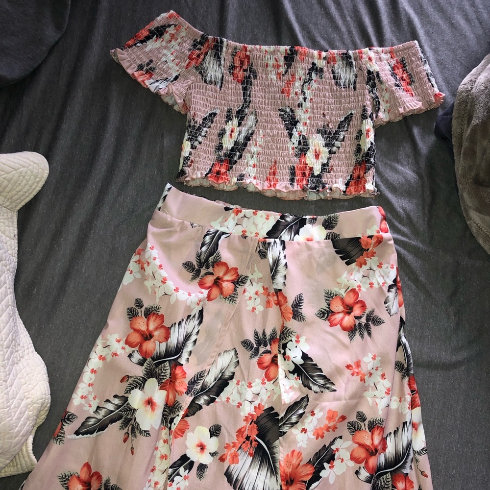 Light Pink Floral Cropped Top and Skirt Set